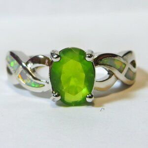 Silver Ring Size 6 White Lab Opal Inlay 8mm * 6mm Peridot - New Old Stock